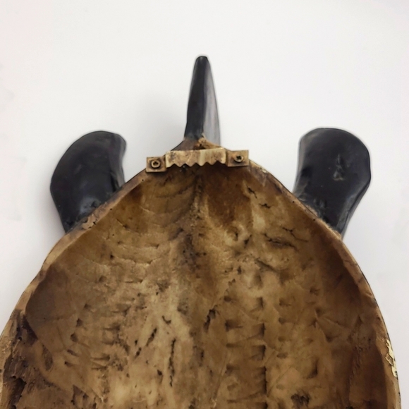 Handpainted Zebra mask wall hanging - Picture 9 of 10